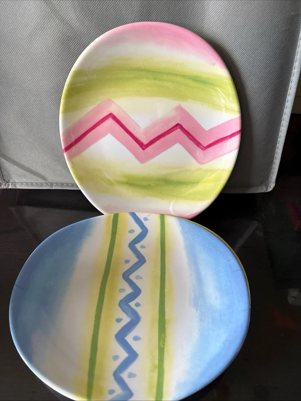 Pottery Barn Kids Pastel Melamine Egg Plate - Set 4 pieces